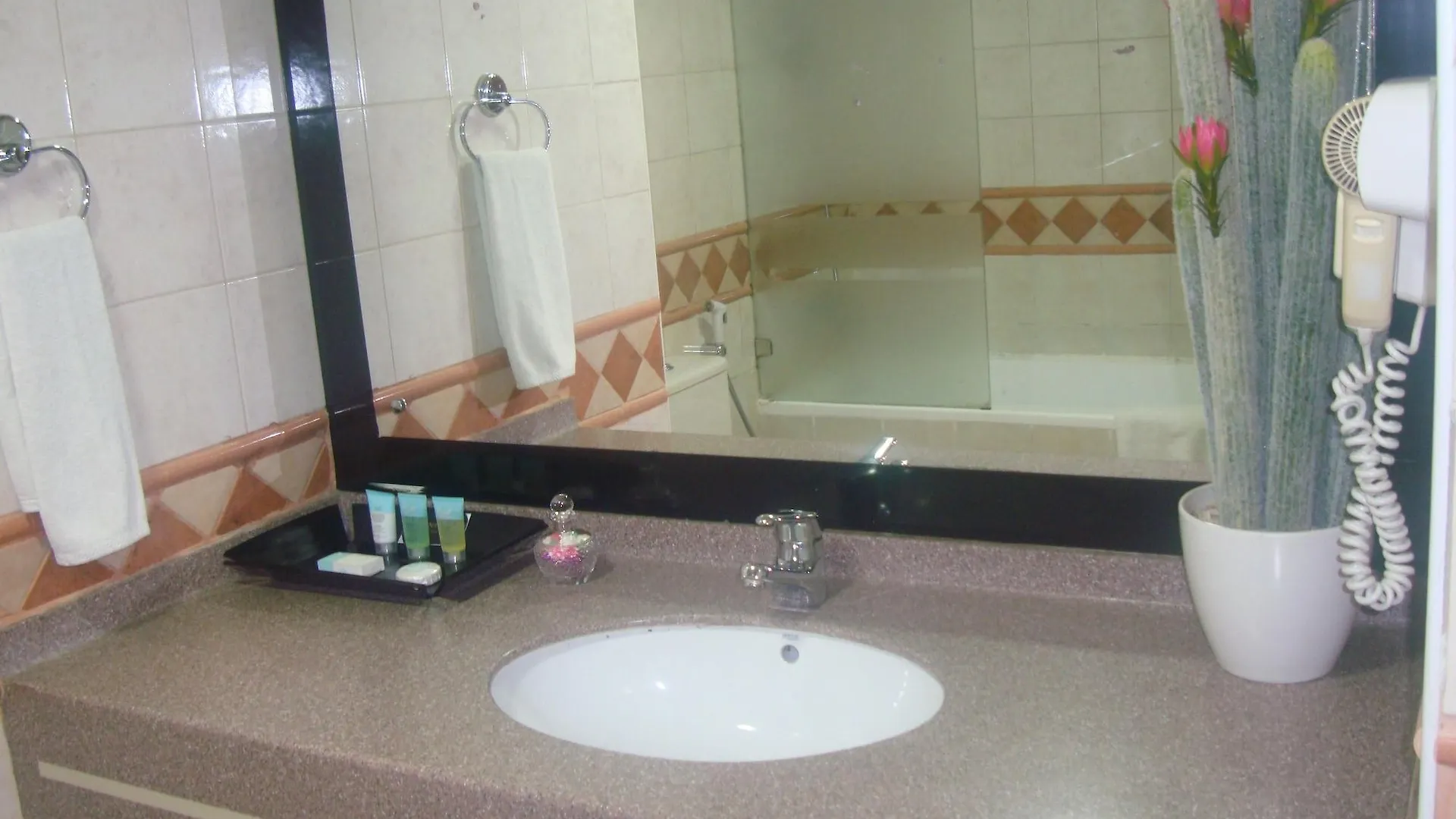 Al Manar Grand Hotel Apartment Dubai 4*,  United Arab Emirates